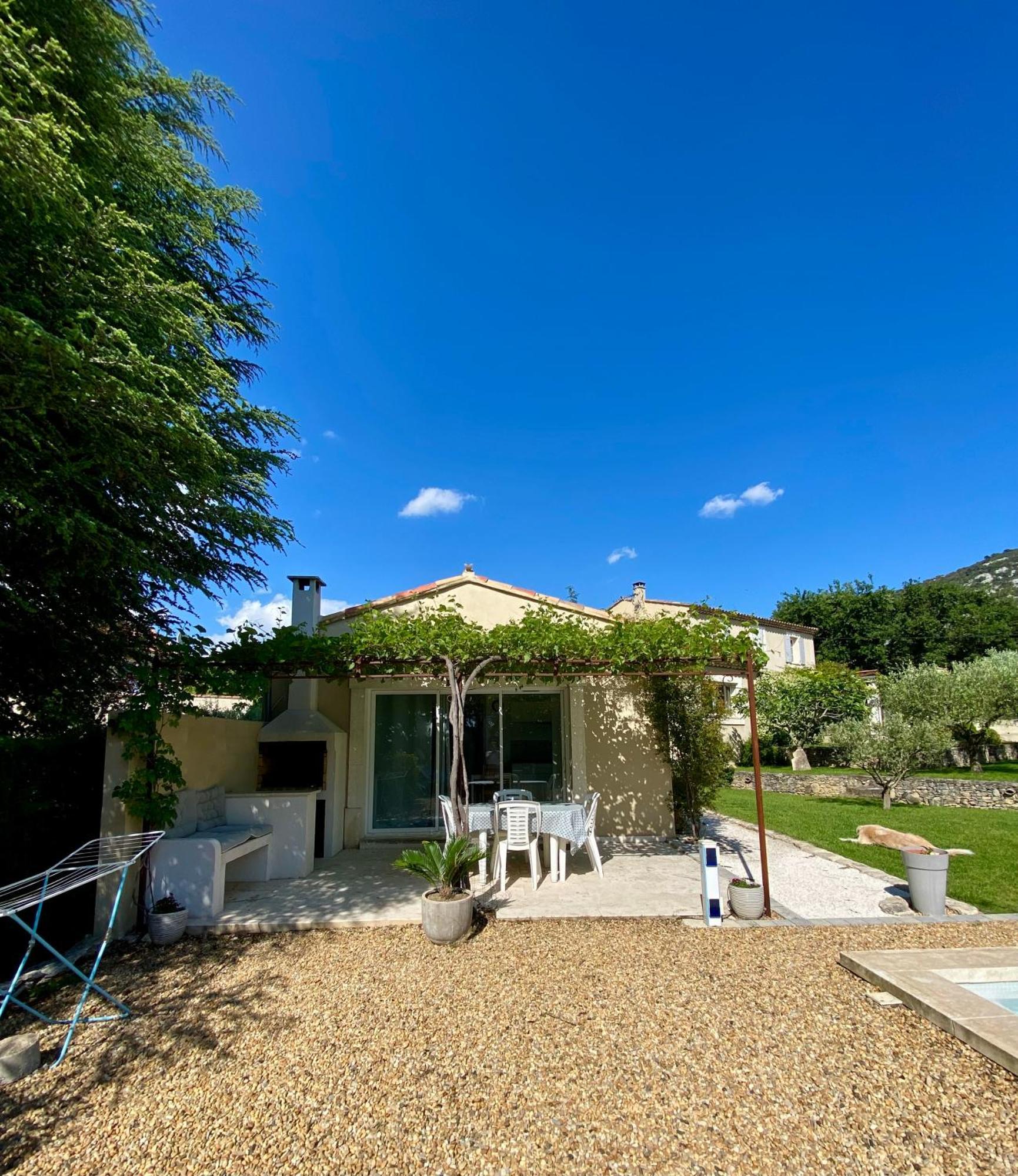 La Petite Maison Robion en Luberon Room photo